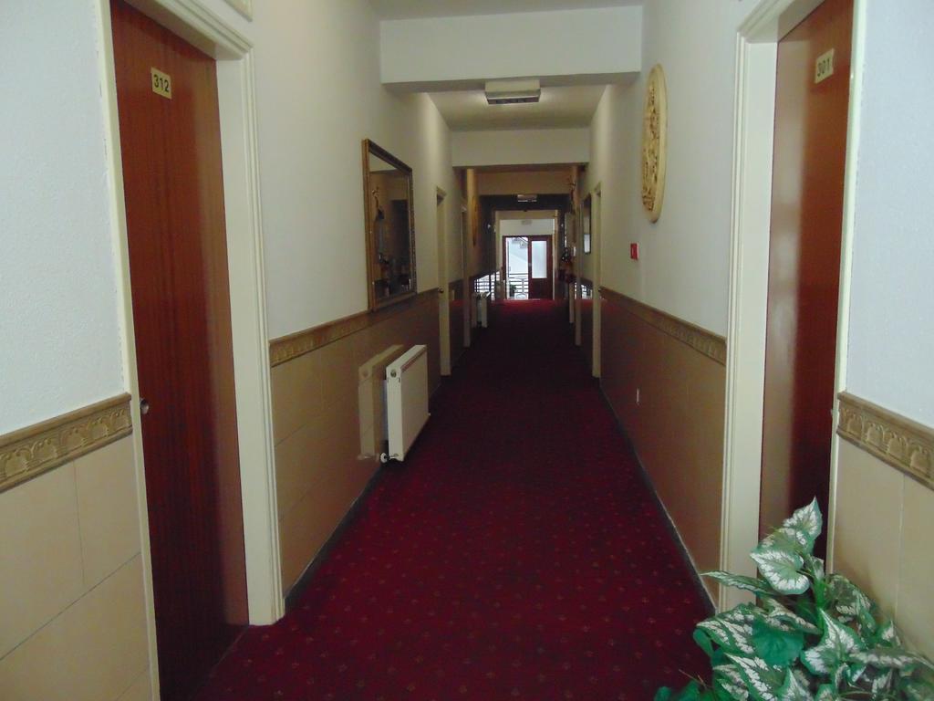 Hellas Hotel Kakopetriá Eksteriør bilde